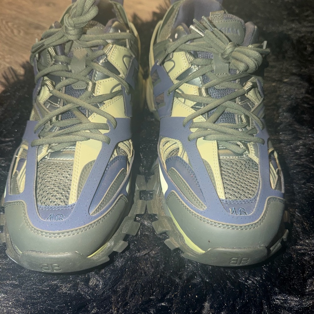 Balenciaga Men's Athletic Shoes - Olive and Blue
